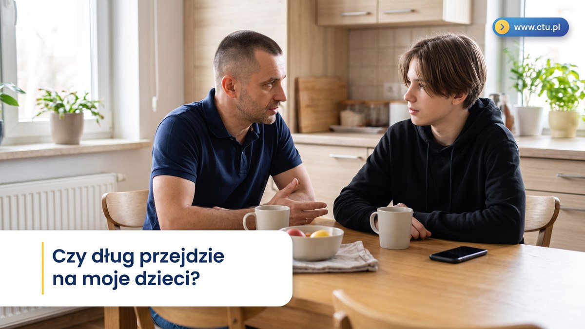Ojciec rozmawia z nastoletnim synem przy kuchennym stole